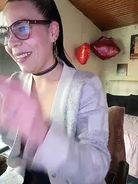 mia velvet1 online show from April 2, 2026, 12:25 pm