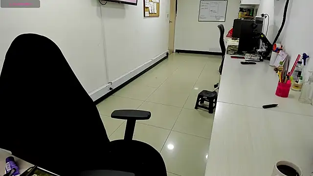 Snapshot of jenn_cg chatting on May 3, 2026, 8:59 pm jenn cg online show from May 3, 2026, 8:59 pm