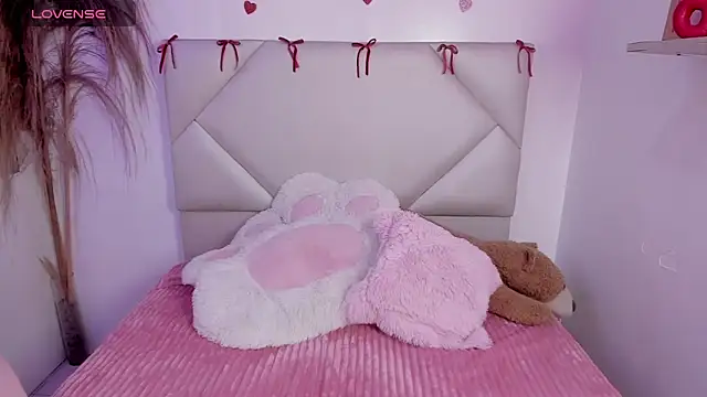 Abby Piink online show from March 6, 2026, 9:44 pm