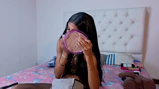 megan stathann online show from February 4, 2026, 10:04 pm