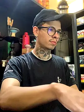 Snapshot of craxybaby chatting on October 27, 2025, 5:17 pm craxybaby online show from October 27, 2025, 5:17 pm