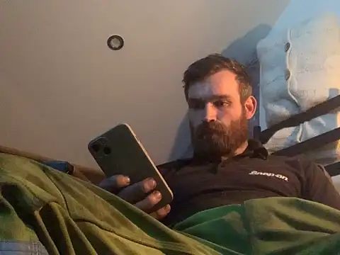 Snapshot of LKC94 chatting on March 18, 2025, 4:26 am LKC94 online show from March 18, 2025, 4:26 am