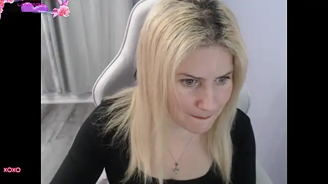 BellaStar84 online show from October 16, 2025, 12:28 pm