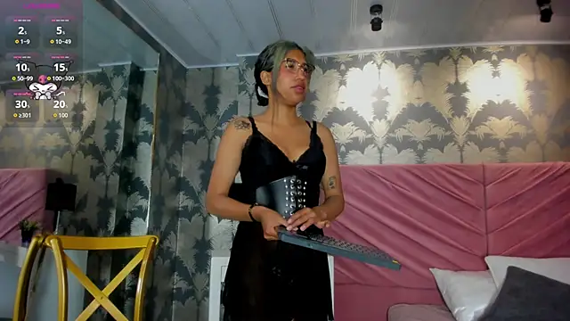 Karin Ks online show from November 29, 2025, 6:55 pm