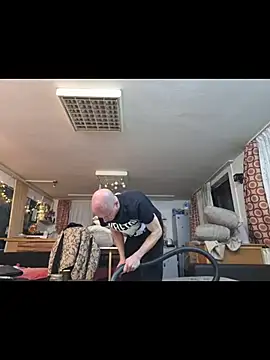 svenpfeifer online show from December 18, 2025, 6:36 pm