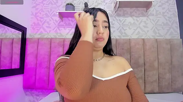 MelinaCruz online show from November 13, 2025, 4:00 am