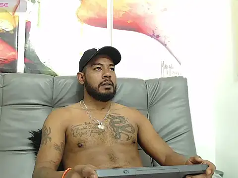 BladeFoxxx1 online show from October 18, 2025, 1:12 pm