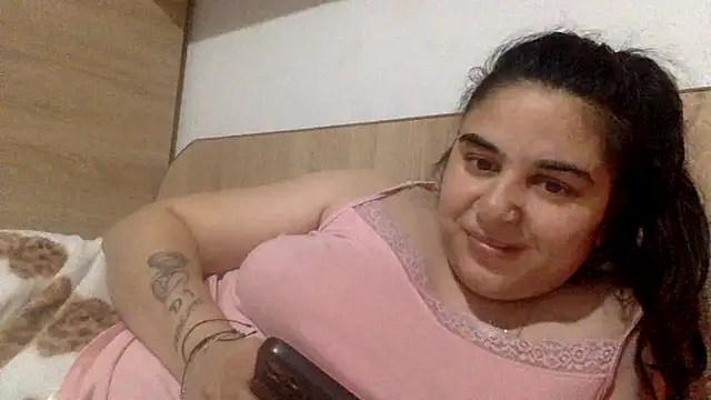 Veramaia online show from May 15, 2026, 6:59 pm