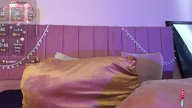 Snapshot of kitty-kryss chatting on November 10, 2025, 4:17 pm kitty-kryss online show from November 10, 2025, 4:17 pm