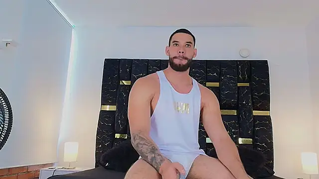 Snapshot of chris_blake__ chatting on March 15, 2025, 7:05 pm chris blake online show from March 15, 2025, 7:05 pm