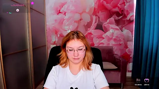 AngelinaLow online show from January 13, 2026, 12:54 pm