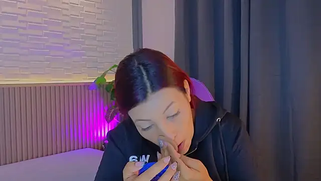 Snapshot of TiffanyWalk chatting on October 3, 2025, 11:07 am TiffanyWalk online show from October 3, 2025, 11:07 am