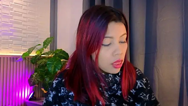 Snapshot of TiffanyWalk chatting on November 10, 2025, 10:47 am TiffanyWalk online show from November 10, 2025, 10:47 am