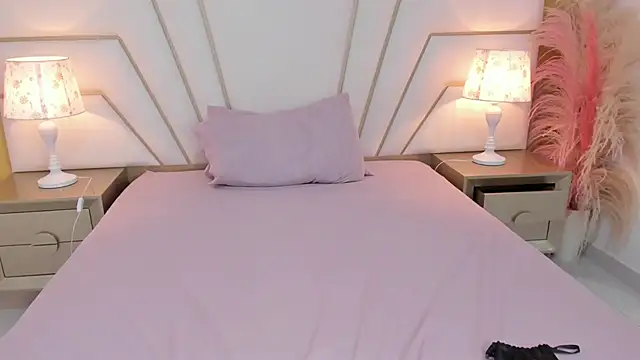 Amara Sinclair online show from March 19, 2025, 10:53 pm