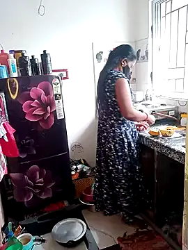 Snapshot of sohona101 chatting on March 21, 2025, 7:33 am sohona101 online show from March 21, 2025, 7:33 am