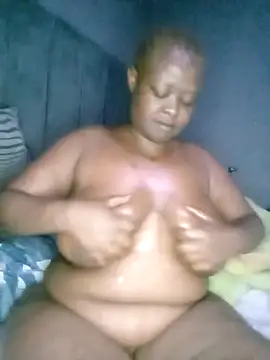 HerPleasure2025 online show from November 9, 2025, 6:12 am