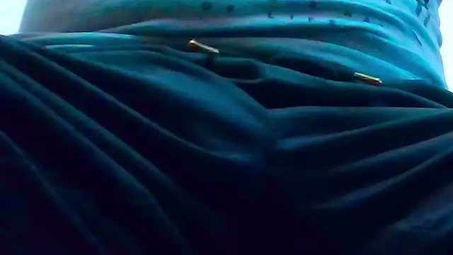 Snapshot of __X__ chatting on September 25, 2025, 12:09 pm X online show from September 25, 2025, 12:09 pm