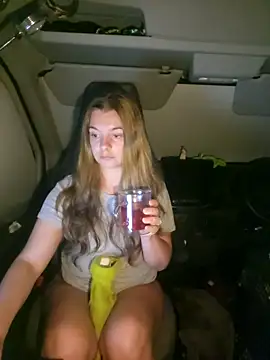 Snapshot of Amesthyst_destiny chatting on October 4, 2025, 11:58 pm Amesthyst destiny online show from October 4, 2025, 11:58 pm