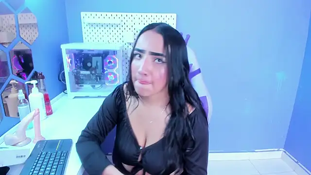 Alice 26  online show from February 3, 2026, 2:00 pm