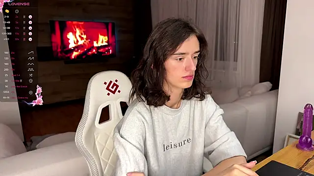 Snapshot of TwinTemptations chatting on October 9, 2025, 6:17 pm TwinTemptations online show from October 9, 2025, 6:17 pm