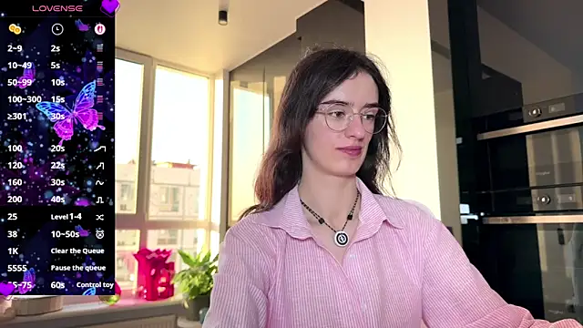 TwinTemptations online show from April 4, 2026, 3:42 pm