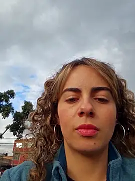 Snapshot of Sairy_ chatting on October 15, 2025, 9:26 pm Sairy online show from October 15, 2025, 9:26 pm