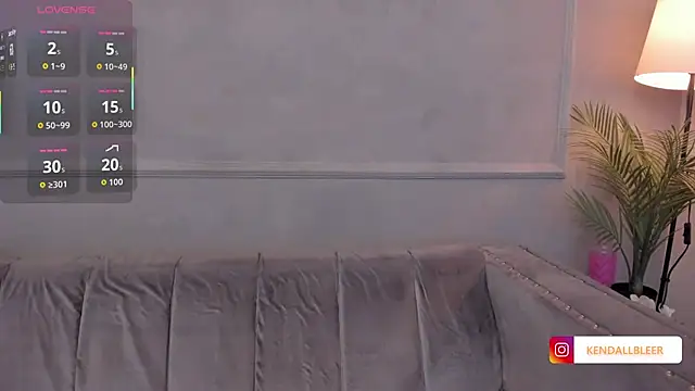 Snapshot of Kendallbleer chatting on September 26, 2025, 11:58 am Kendallbleer online show from September 26, 2025, 11:58 am