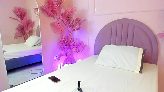 Snapshot of Kendallbleer chatting on September 28, 2025, 12:10 pm Kendallbleer online show from September 28, 2025, 12:10 pm