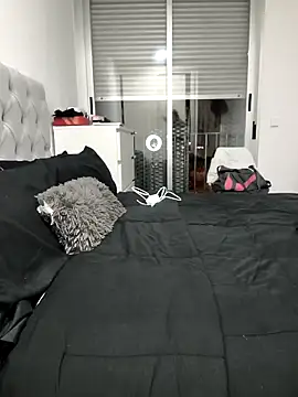 Alyssa 76 online show from December 18, 2025, 6:36 pm