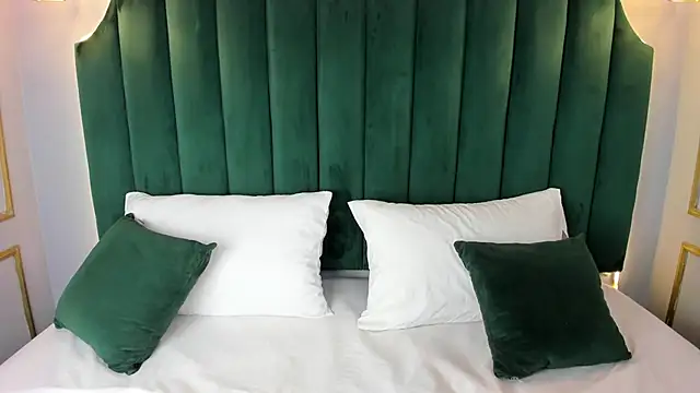 Snapshot of AnnyColson chatting on October 28, 2025, 4:05 am AnnyColson online show from October 28, 2025, 4:05 am