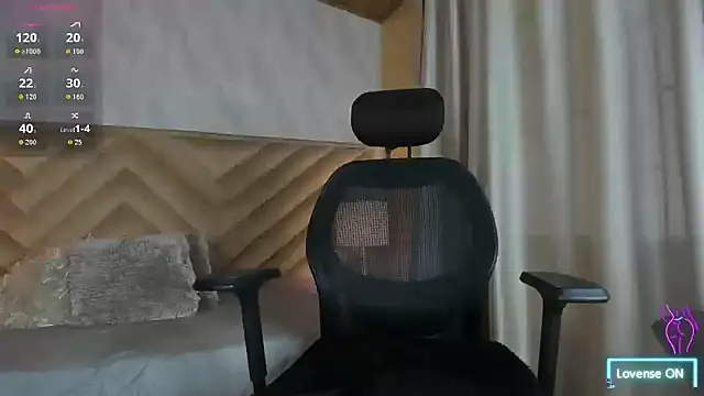 Snapshot of alice_kingsley_ chatting on October 2, 2025, 9:33 pm alice kingsley online show from October 2, 2025, 9:33 pm