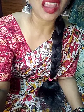 Snapshot of Shalini_telugu09 chatting on July 18, 2026, 9:24 am Shalini telugu09 online show from July 18, 2026, 9:24 am