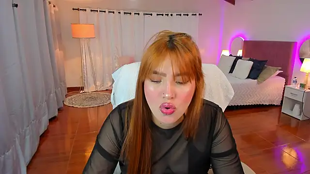 Snapshot of karla_hill_28 chatting on September 14, 2025, 4:00 am karla hill 28 online show from September 14, 2025, 4:00 am