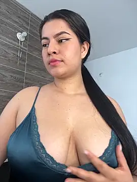 Saanvi21 online show from October 24, 2025, 2:02 pm