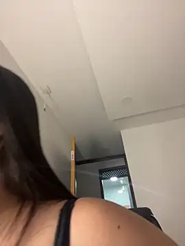 Snapshot of Saanvi21 chatting on February 26, 2026, 1:48 am Saanvi21 online show from February 26, 2026, 1:48 am