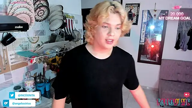 Snapshot of adam_angelssss chatting on November 3, 2025, 12:24 am adam angelssss online show from November 3, 2025, 12:24 am