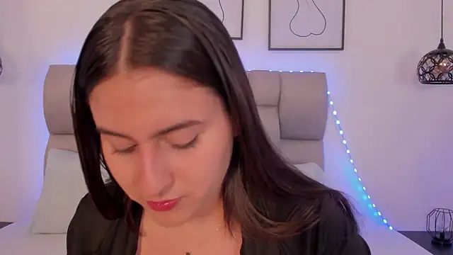 Snapshot of Hanna_Evans__ chatting on February 4, 2026, 12:44 pm Hanna Evans online show from February 4, 2026, 12:44 pm