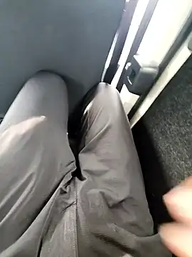 Snapshot of ikeike-kun chatting on September 18, 2025, 3:41 am ikeike-kun online show from September 18, 2025, 3:41 am