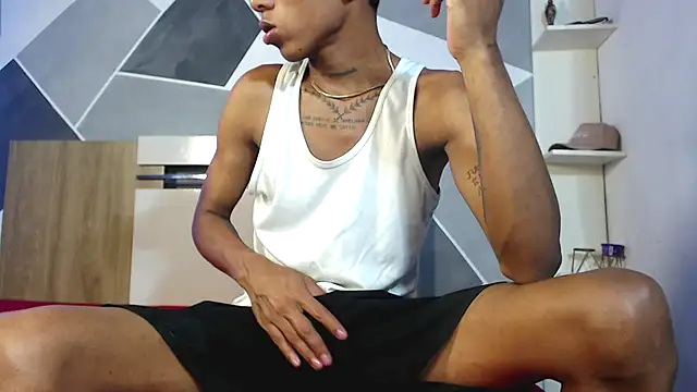 Snapshot of DavidLondo chatting on September 23, 2025, 4:15 am DavidLondo online show from September 23, 2025, 4:15 am