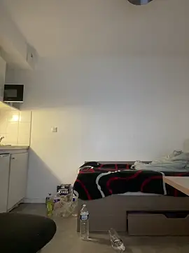 Snapshot of Renoirmonter chatting on October 16, 2025, 6:42 pm Renoirmonter online show from October 16, 2025, 6:42 pm