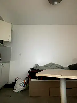 Snapshot of Renoirmonter chatting on October 24, 2025, 9:33 pm Renoirmonter online show from October 24, 2025, 9:33 pm