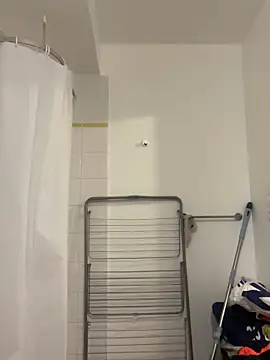 Snapshot of Renoirmonter chatting on October 31, 2025, 8:04 am Renoirmonter online show from October 31, 2025, 8:04 am