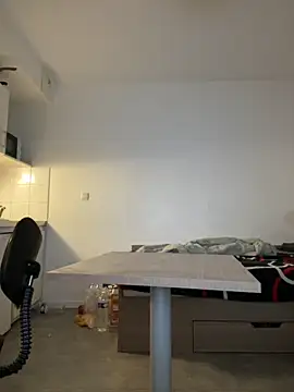 Snapshot of Renoirmonter chatting on November 7, 2025, 9:42 am Renoirmonter online show from November 7, 2025, 9:42 am