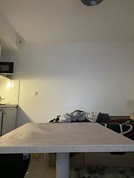 Snapshot of Renoirmonter chatting on March 13, 2026, 4:57 pm Renoirmonter online show from March 13, 2026, 4:57 pm