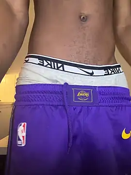 Snapshot of Renoirmonter chatting on March 23, 2026, 12:47 am Renoirmonter online show from March 23, 2026, 12:47 am