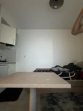 Snapshot of Renoirmonter chatting on April 10, 2026, 1:38 pm Renoirmonter online show from April 10, 2026, 1:38 pm