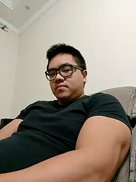 awesometeacher33 online show from September 28, 2025, 4:40 am