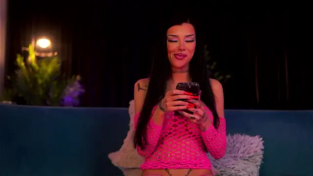 ChicaOra online show from February 24, 2026, 9:57 pm