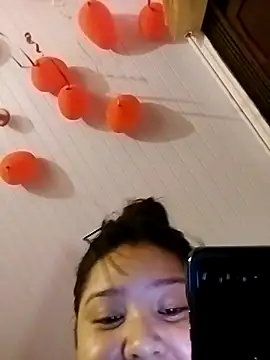 DianaGom online show from February 12, 2026, 10:49 pm