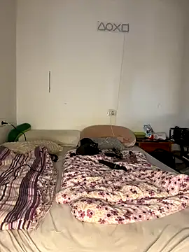 Snapshot of DarkVelvet chatting on November 5, 2025, 4:29 pm DarkVelvet online show from November 5, 2025, 4:29 pm